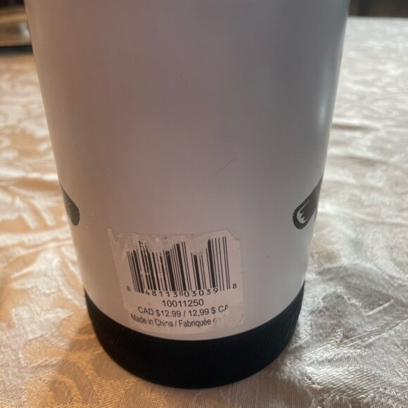 Tim Horton’s White Hockey Puck Bottom Large 18oz Mug - Picture 5 of 7